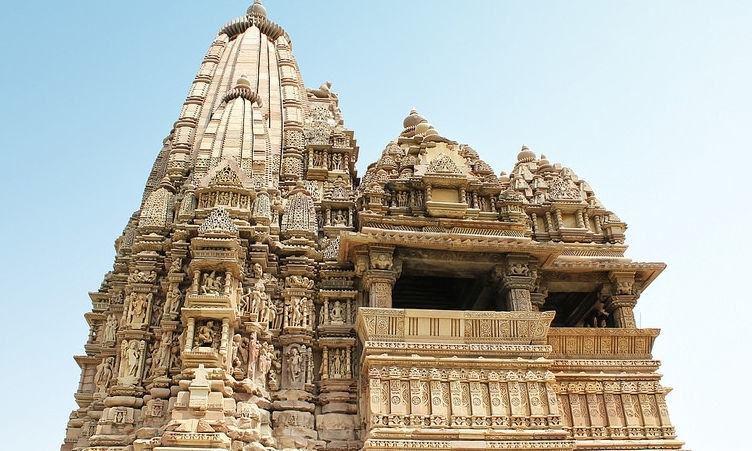 javari-temple-khajuraho-shriadinath-yoga-asharam